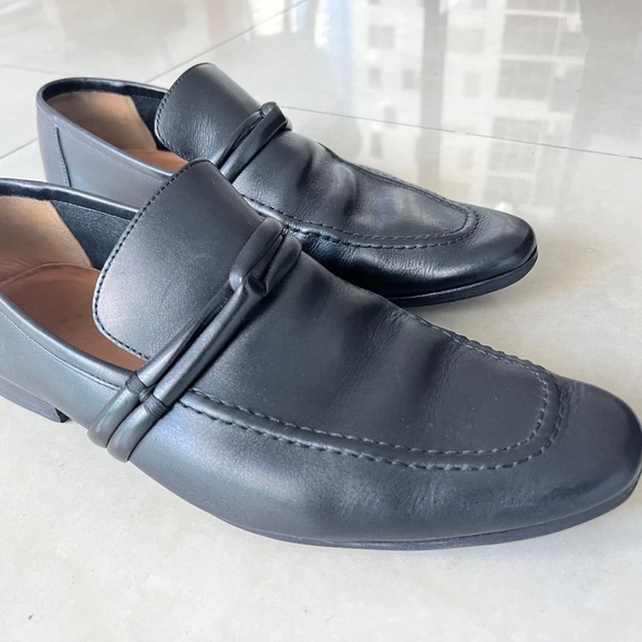 Gucci black leather loafers  men\'s size 9B 9.5US main image 4